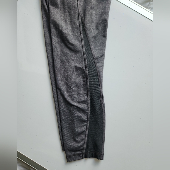 Lululemon Athletica  Women's Leggings Grey Size 10 - Picture 2 of 5